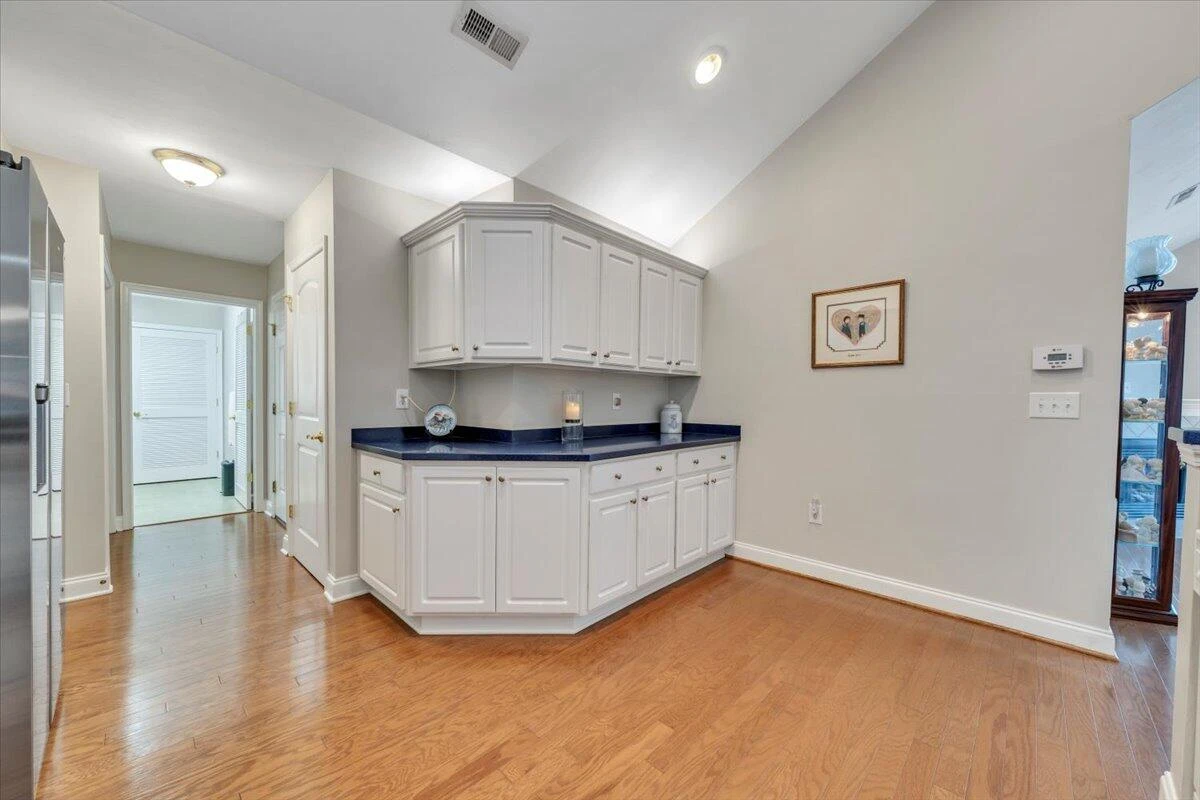 5644 Orchard Villas CIR - Photo 11