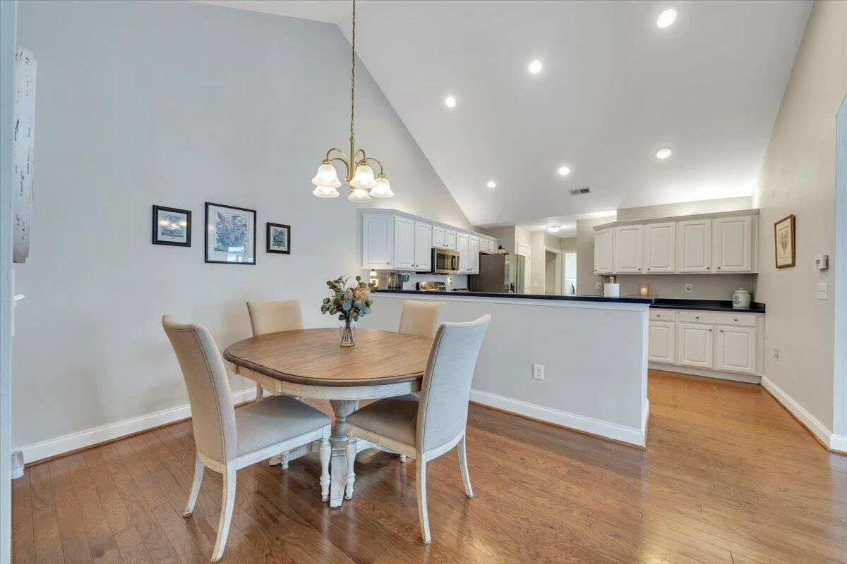 5644 Orchard Villas CIR - Photo 17