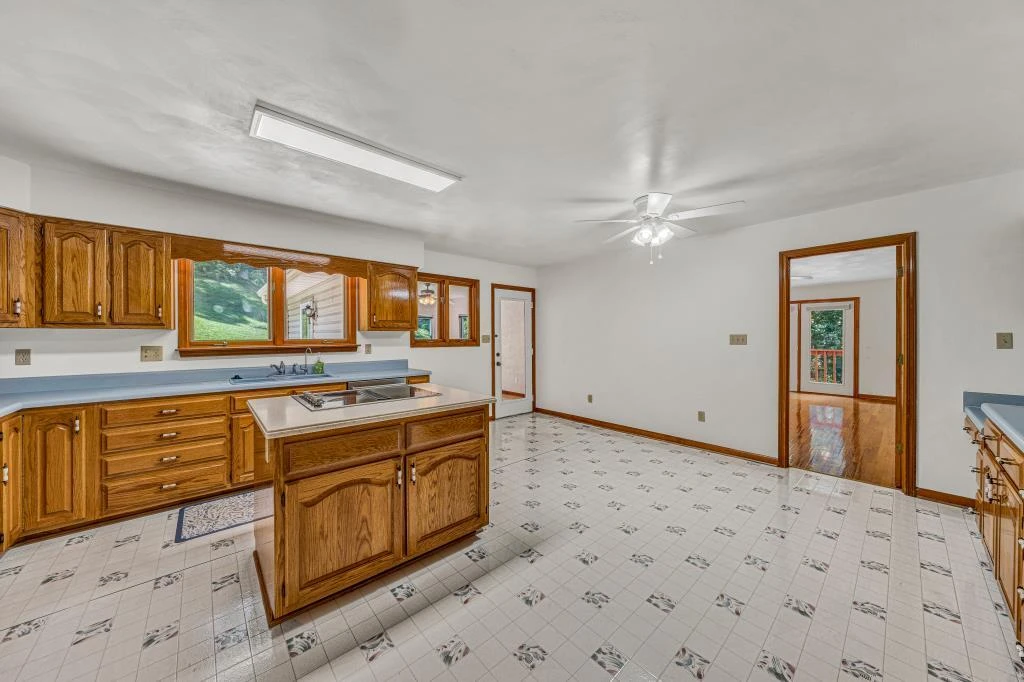 6672 Mallard Lake CT - Photo 13