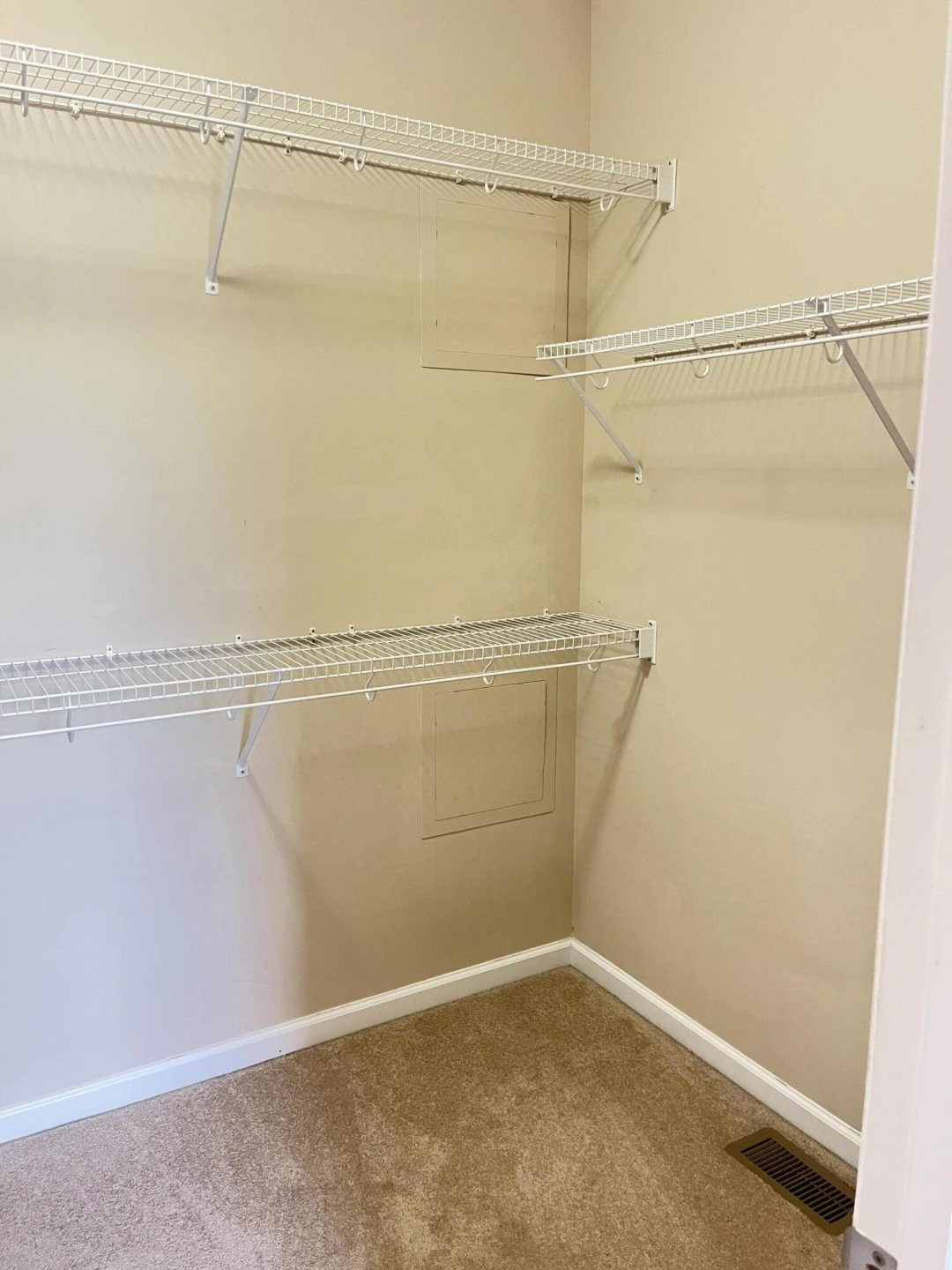 3826 Greenway DR - Photo 18