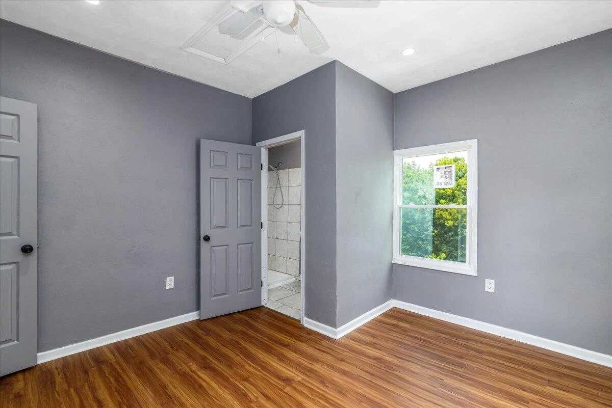 2407 Maryland AVE - Photo 12