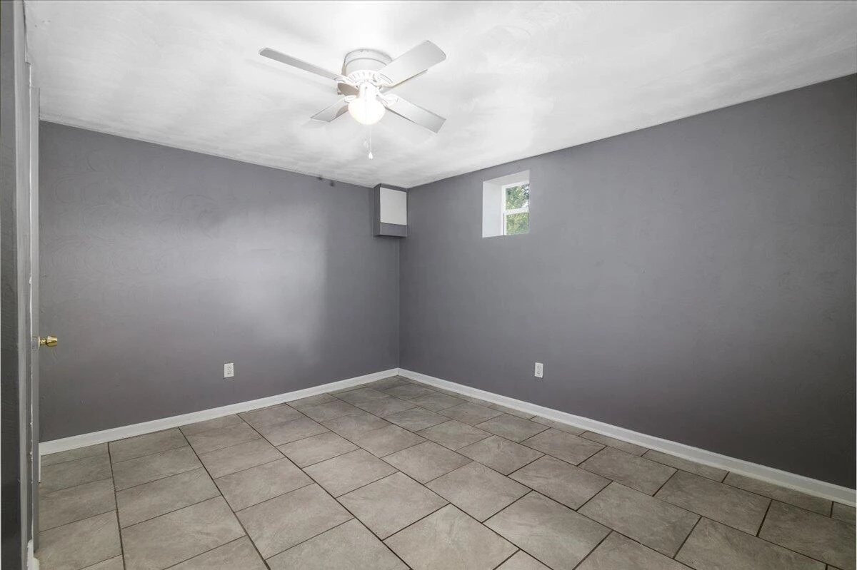 2407 Maryland AVE - Photo 18