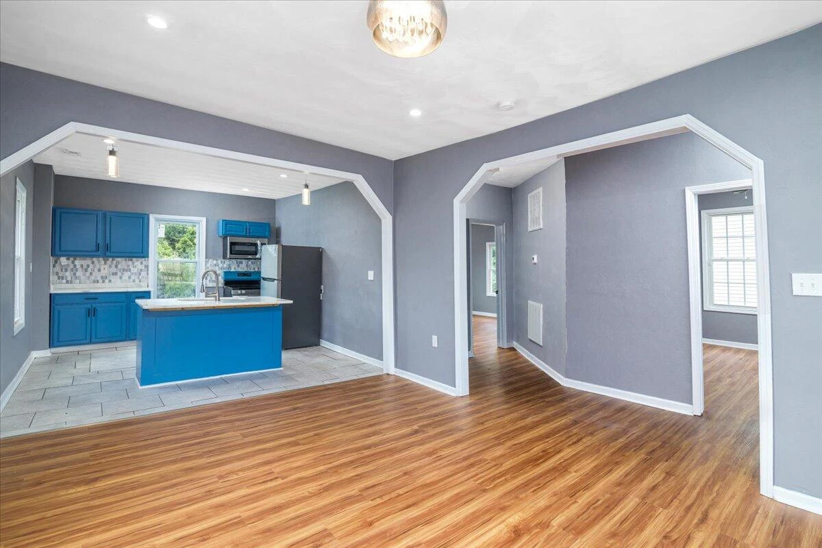 2407 Maryland AVE - Photo 5
