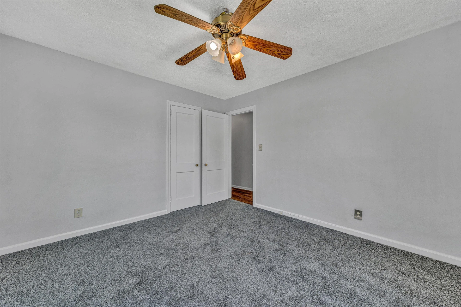 3211 Maplelawn AVE - Photo 12