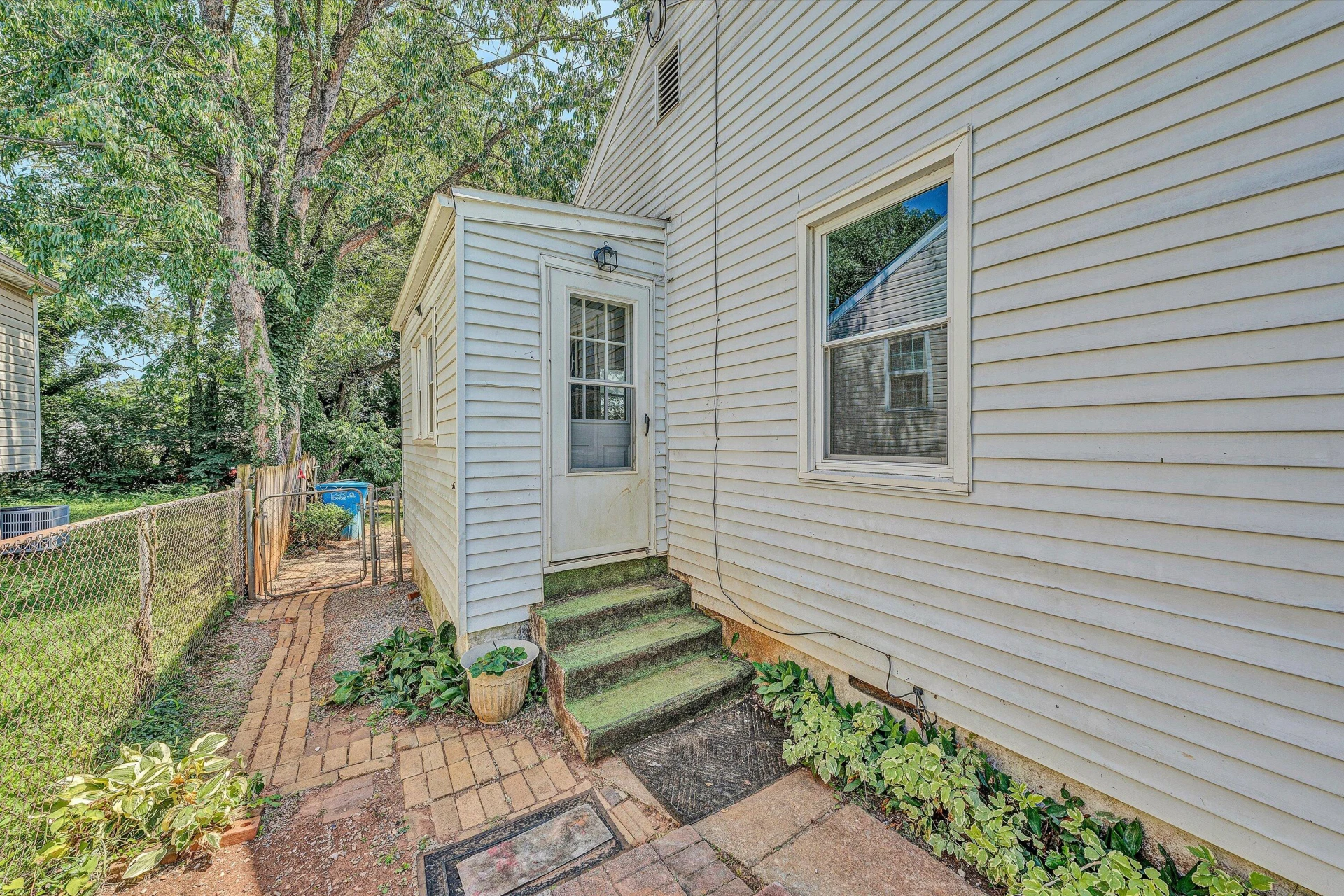 3211 Maplelawn AVE - Photo 15