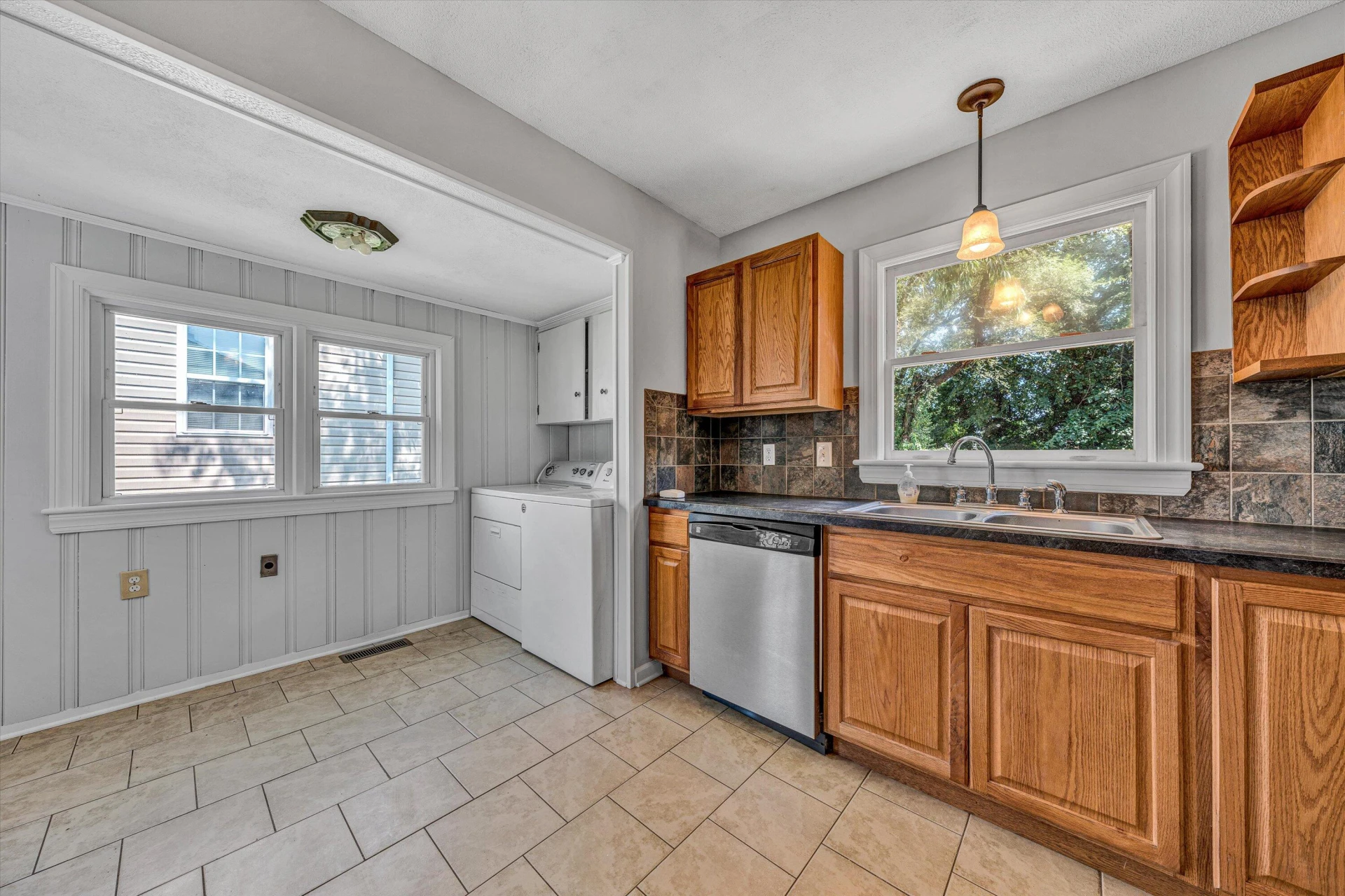 3211 Maplelawn AVE - Photo 6