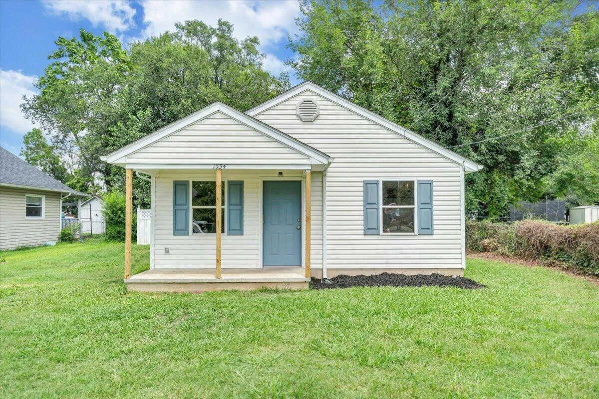 1554 Riverdale RD