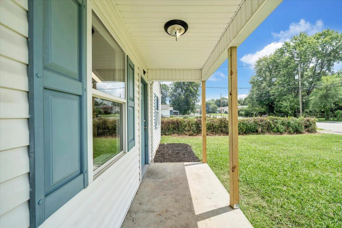 1554 Riverdale RD - Photo 32