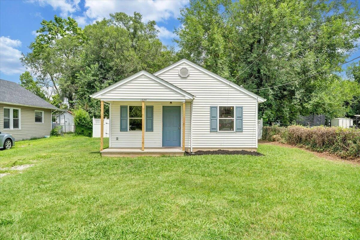 1554 Riverdale RD - Photo 35