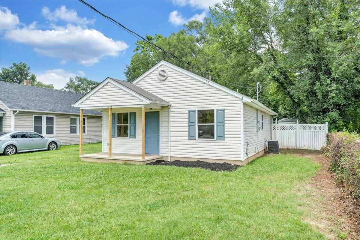 1554 Riverdale RD - Photo 37