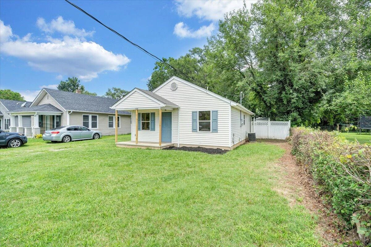 1554 Riverdale RD - Photo 38