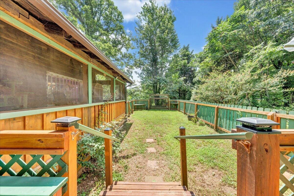 140 Saw Ridge RD - Photo 12