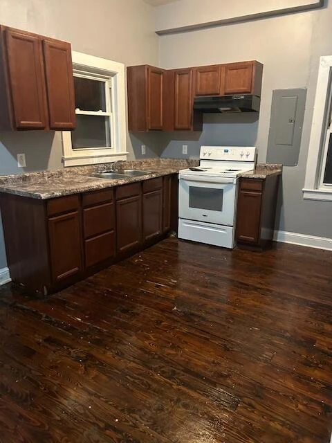 813 13th ST #& 821 - Photo 3