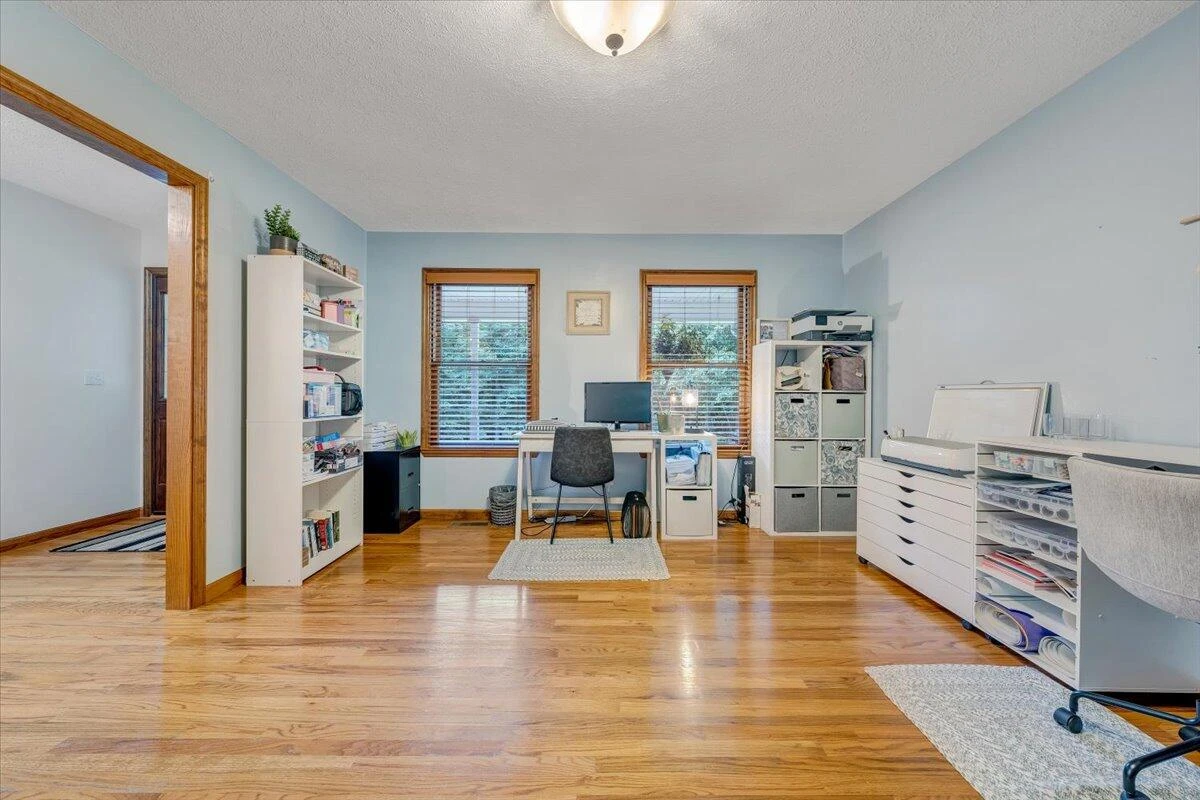 945 Claybanks DR - Photo 15