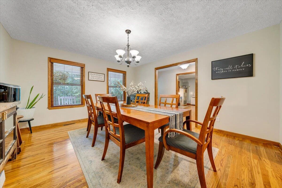 945 Claybanks DR - Photo 17