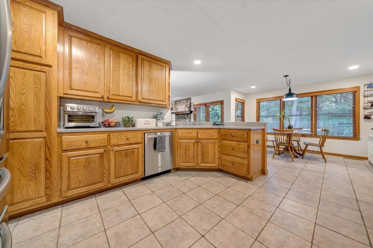 945 Claybanks DR - Photo 18