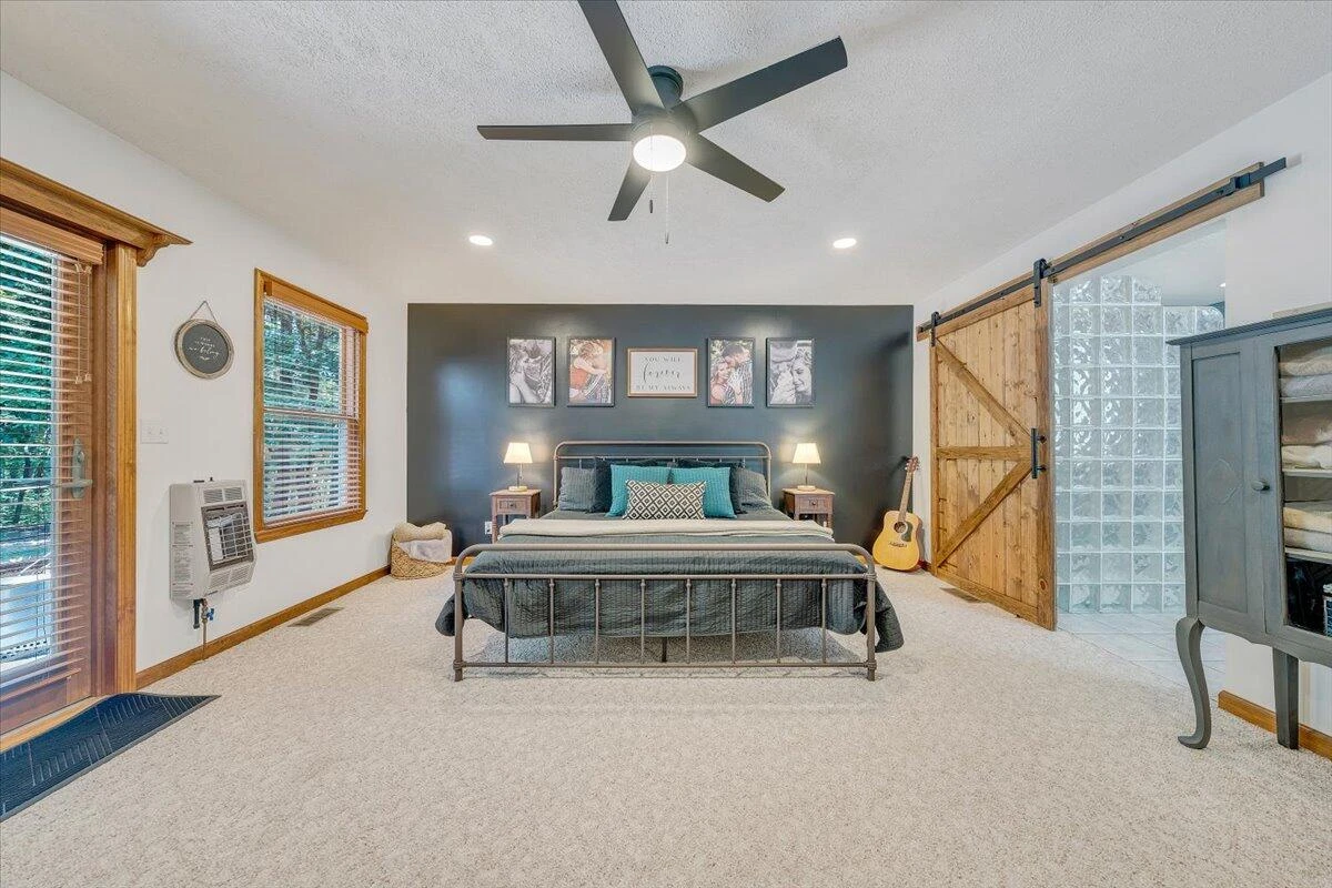 945 Claybanks DR - Photo 31