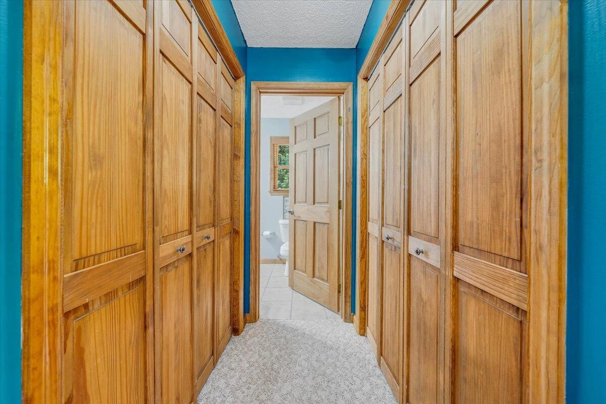 945 Claybanks DR - Photo 39
