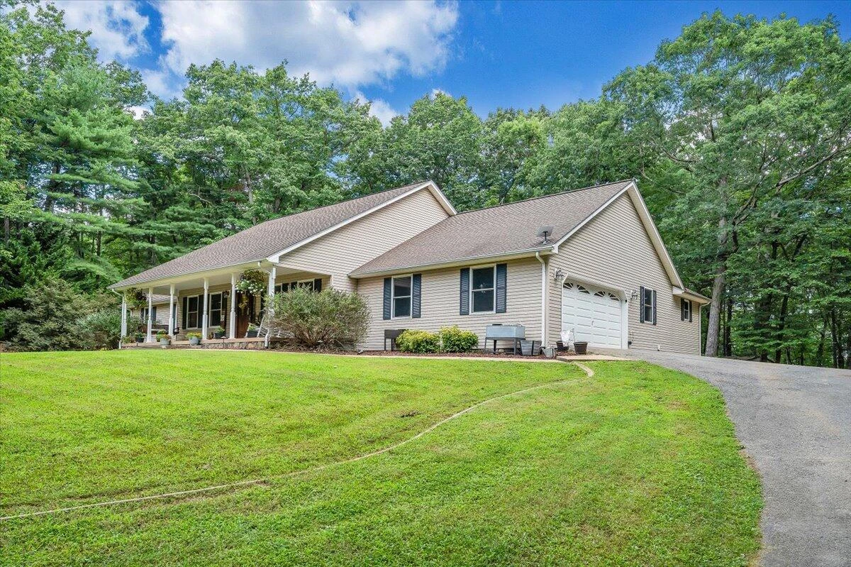 945 Claybanks DR - Photo 9