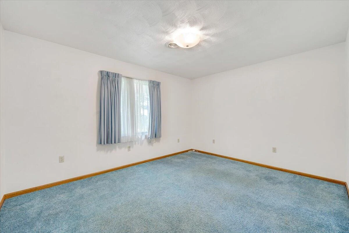 75 Round Hill RD - Photo 20