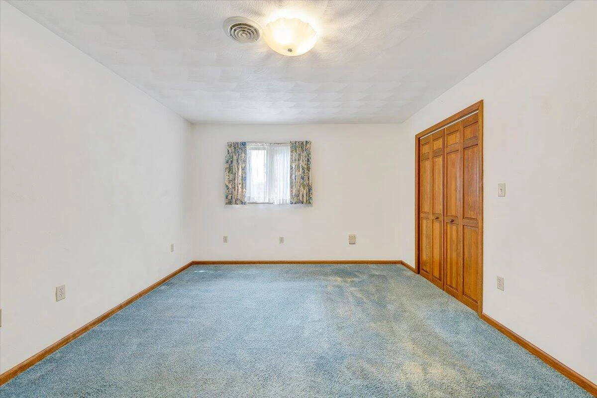 75 Round Hill RD - Photo 26