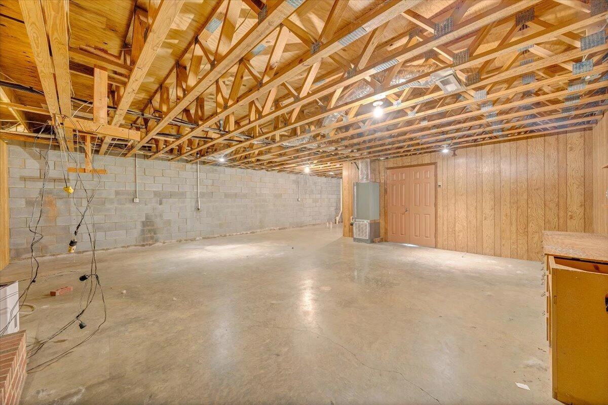 75 Round Hill RD - Photo 33