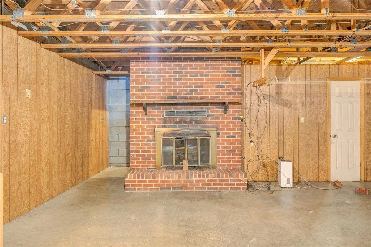 75 Round Hill RD - Photo 34