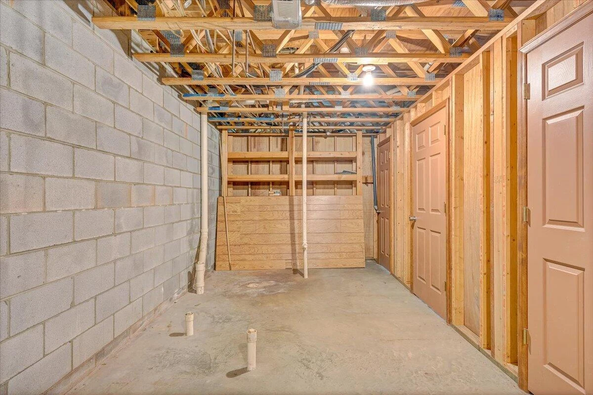 75 Round Hill RD - Photo 37