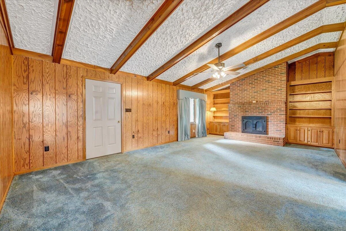 75 Round Hill RD - Photo 4