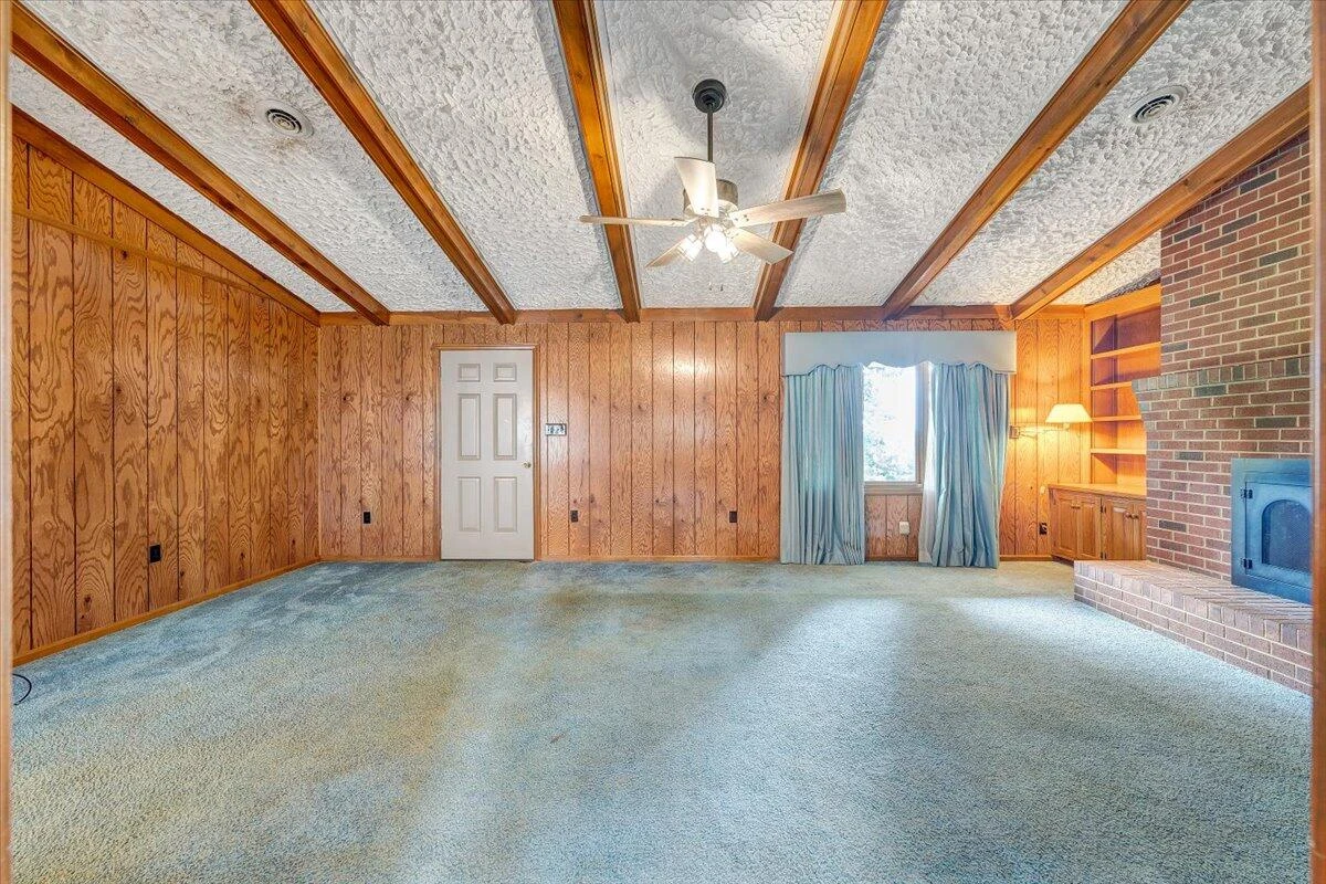 75 Round Hill RD - Photo 5