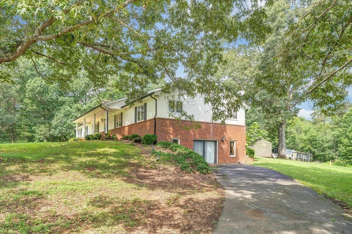 75 Round Hill RD - Photo 52