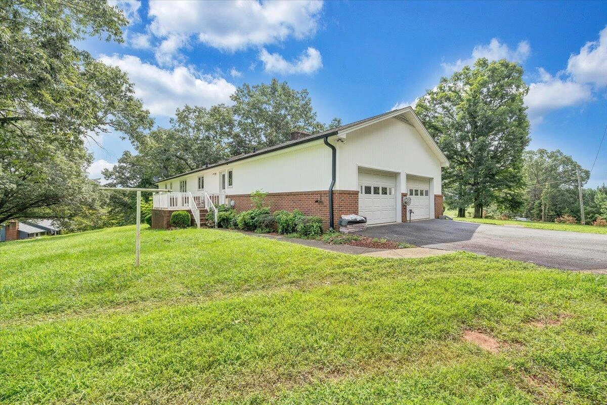 75 Round Hill RD - Photo 57
