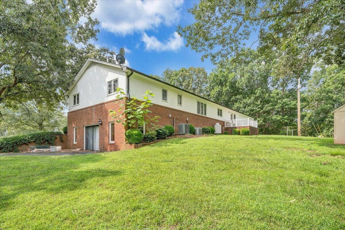 75 Round Hill RD - Photo 61