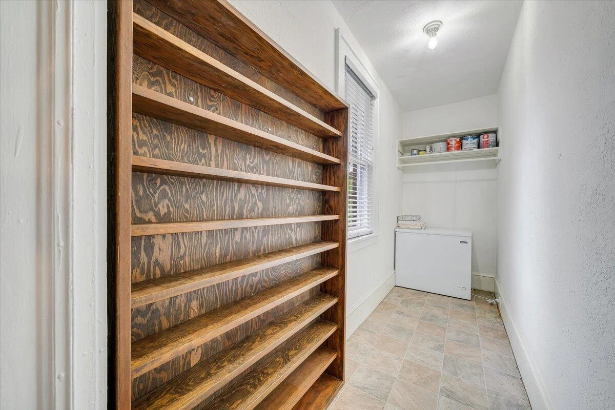 610 8th ST - Photo 19