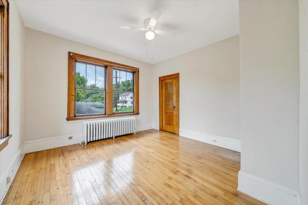 610 8th ST - Photo 25