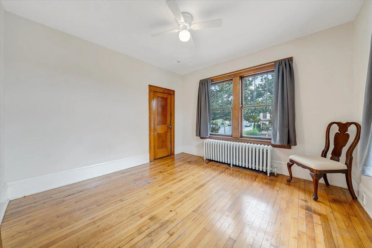 610 8th ST - Photo 26