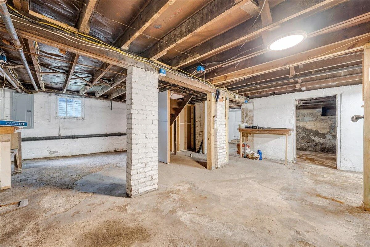 610 8th ST - Photo 29