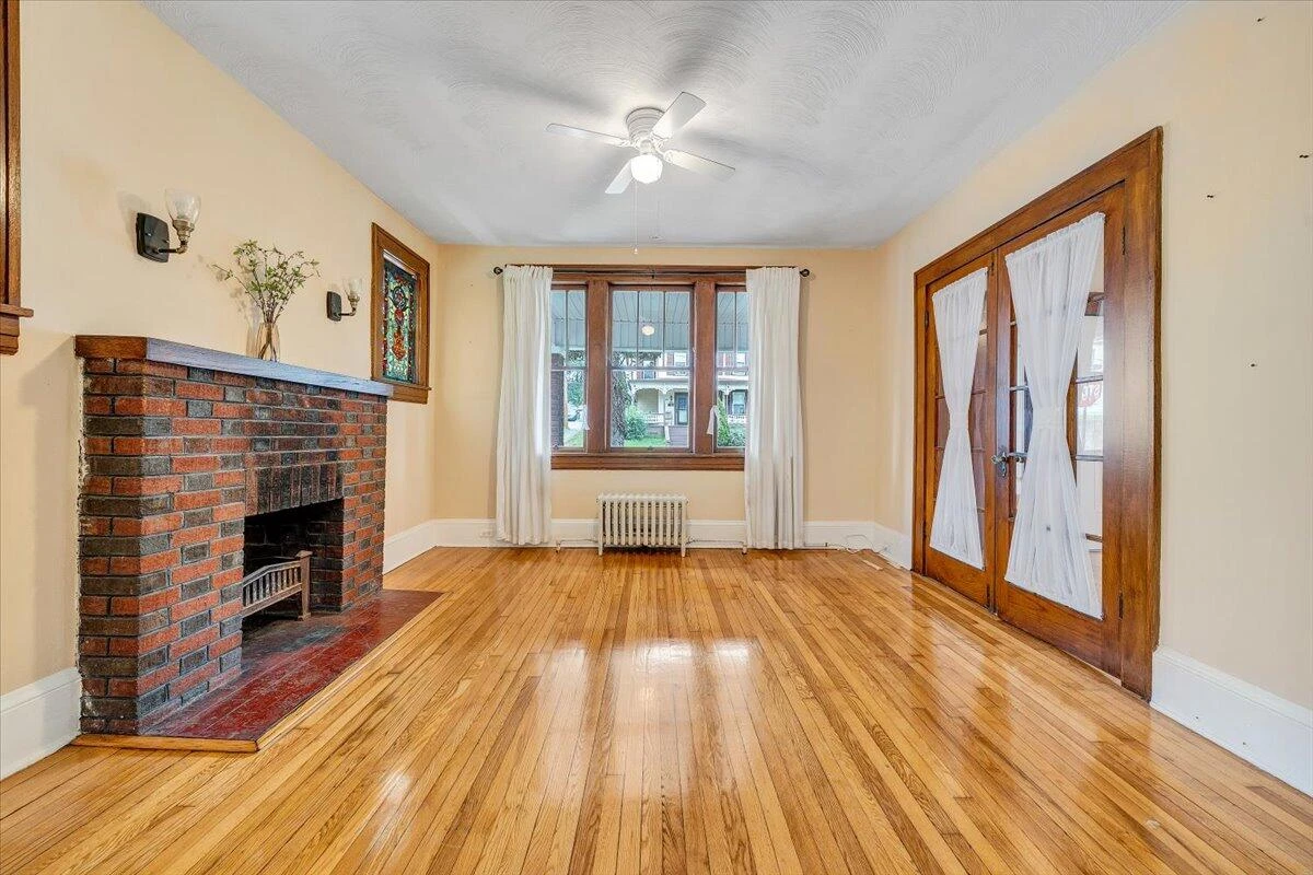 610 8th ST - Photo 11