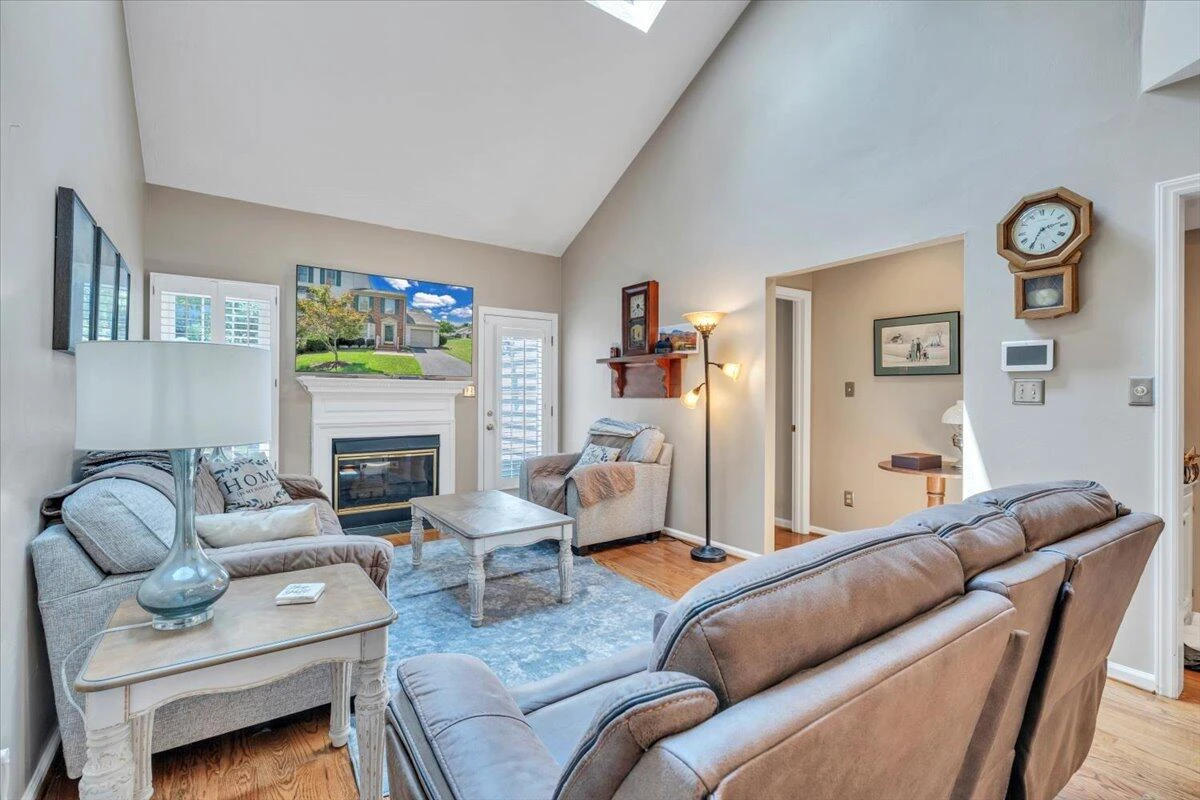 4707 Wembley PL - Photo 17