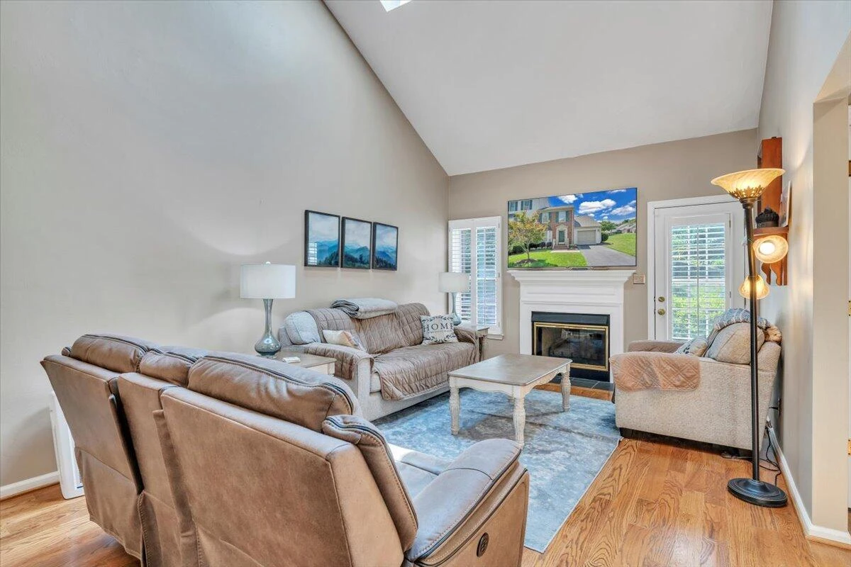 4707 Wembley PL - Photo 18