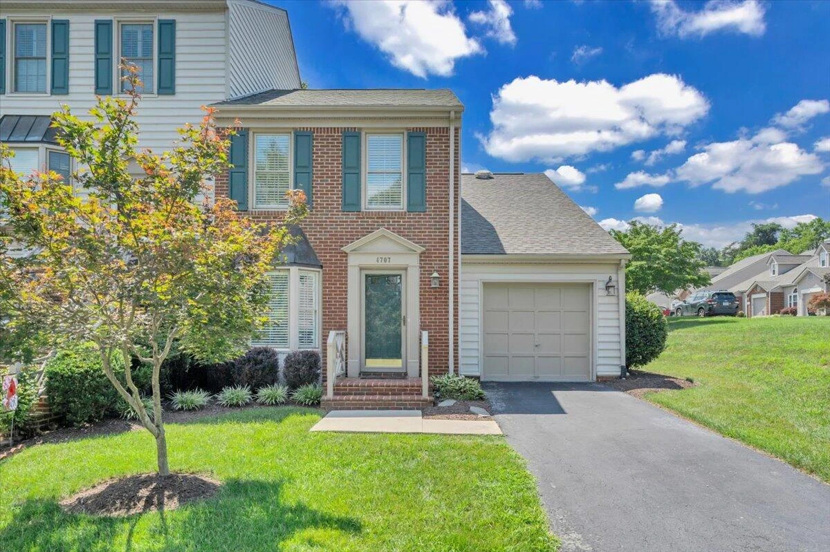 4707 Wembley PL - Photo 31