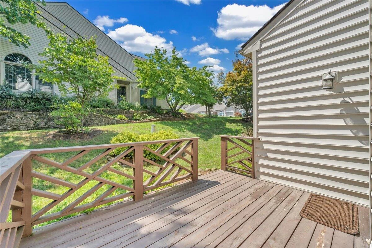 4707 Wembley PL - Photo 33