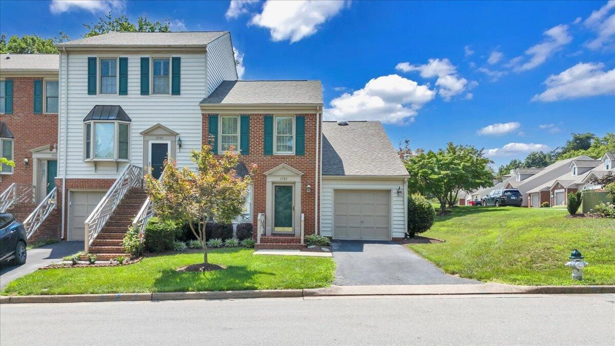 4707 Wembley PL - Photo 44