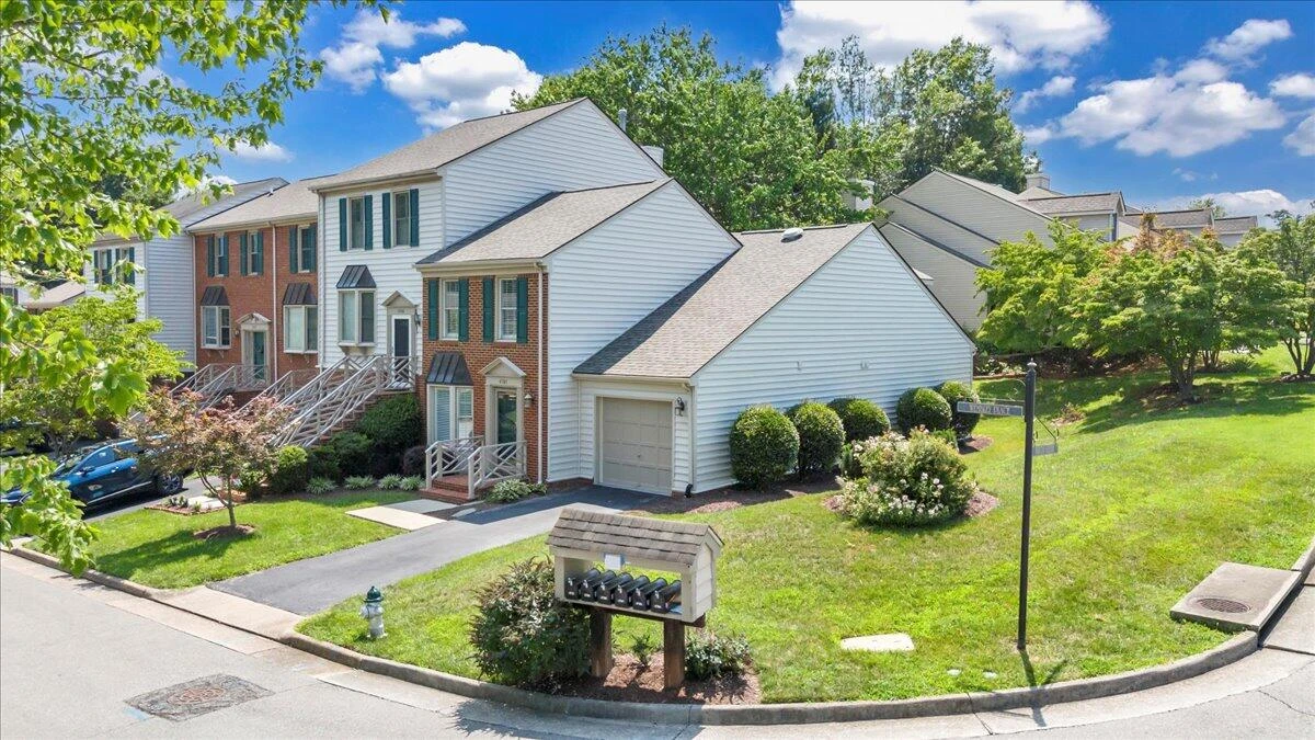 4707 Wembley PL - Photo 45