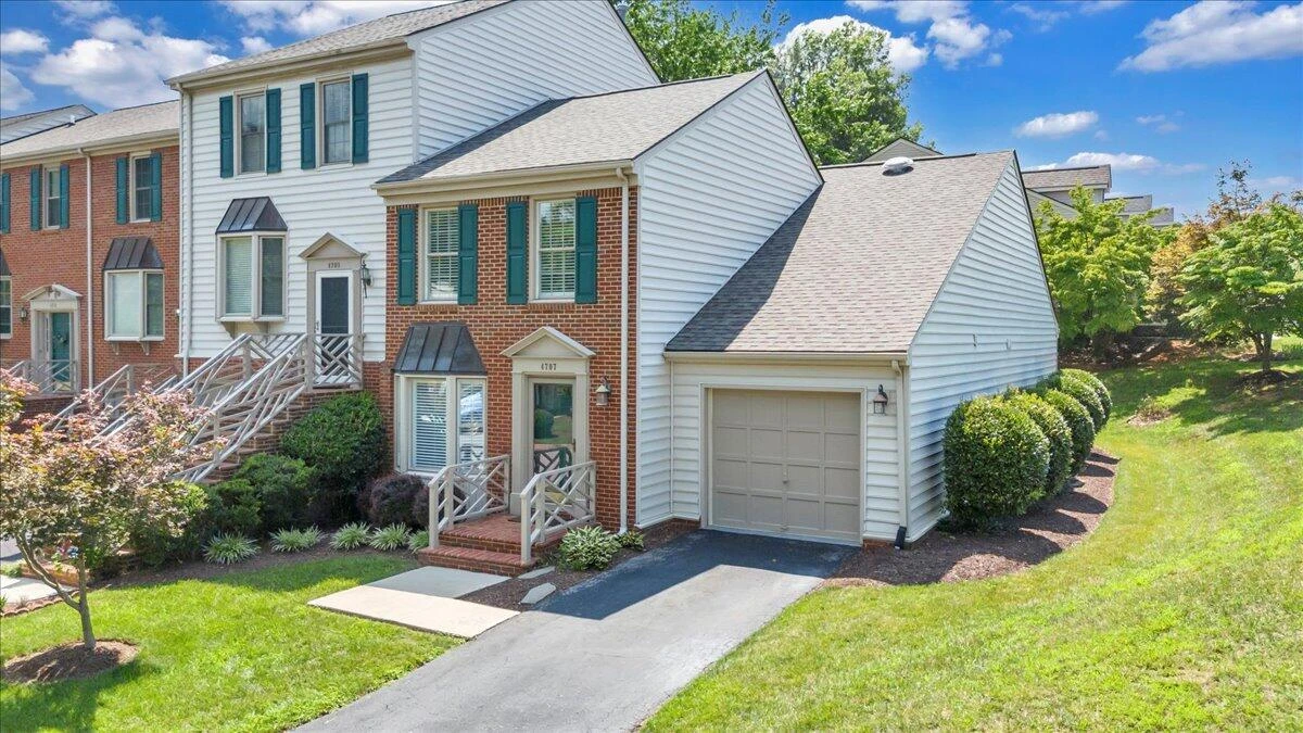 4707 Wembley PL - Photo 46