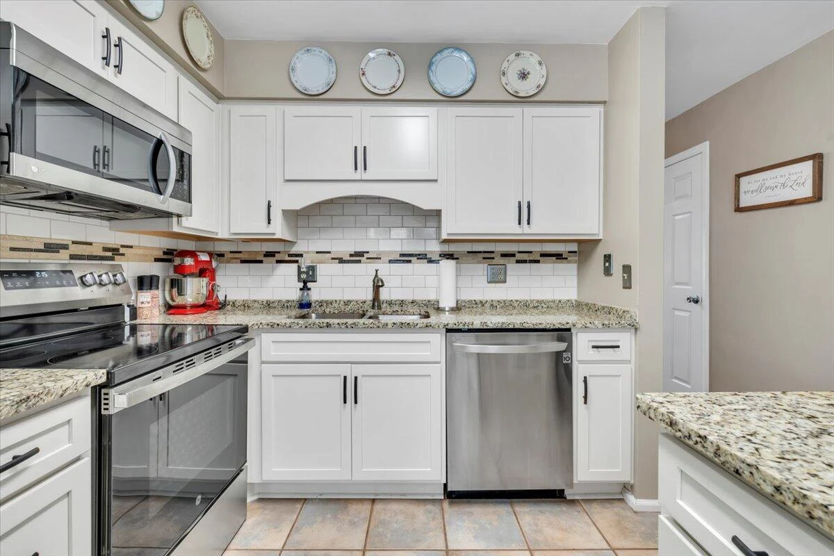 4707 Wembley PL - Photo 8