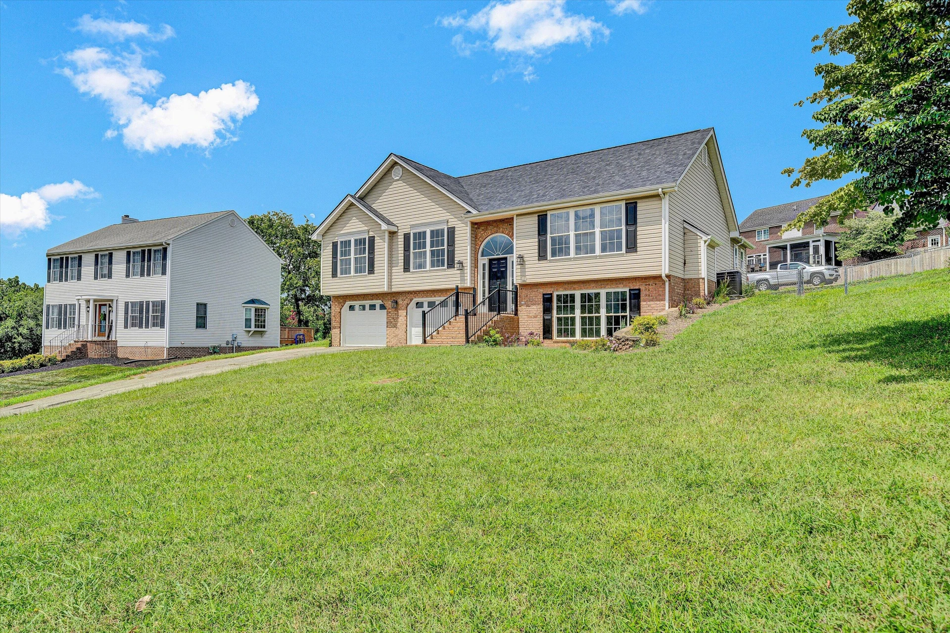 2603 Meadow Springs CIR - Photo 2