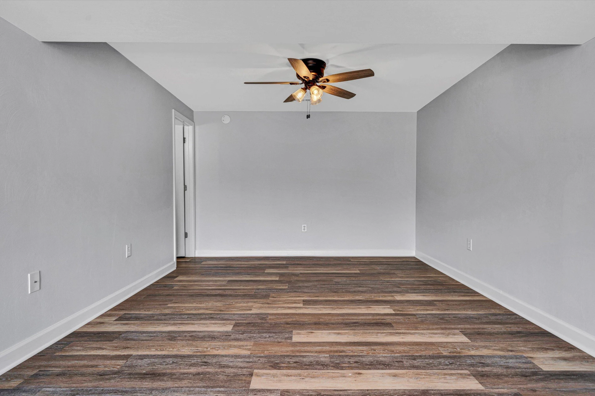 2603 Meadow Springs CIR - Photo 23