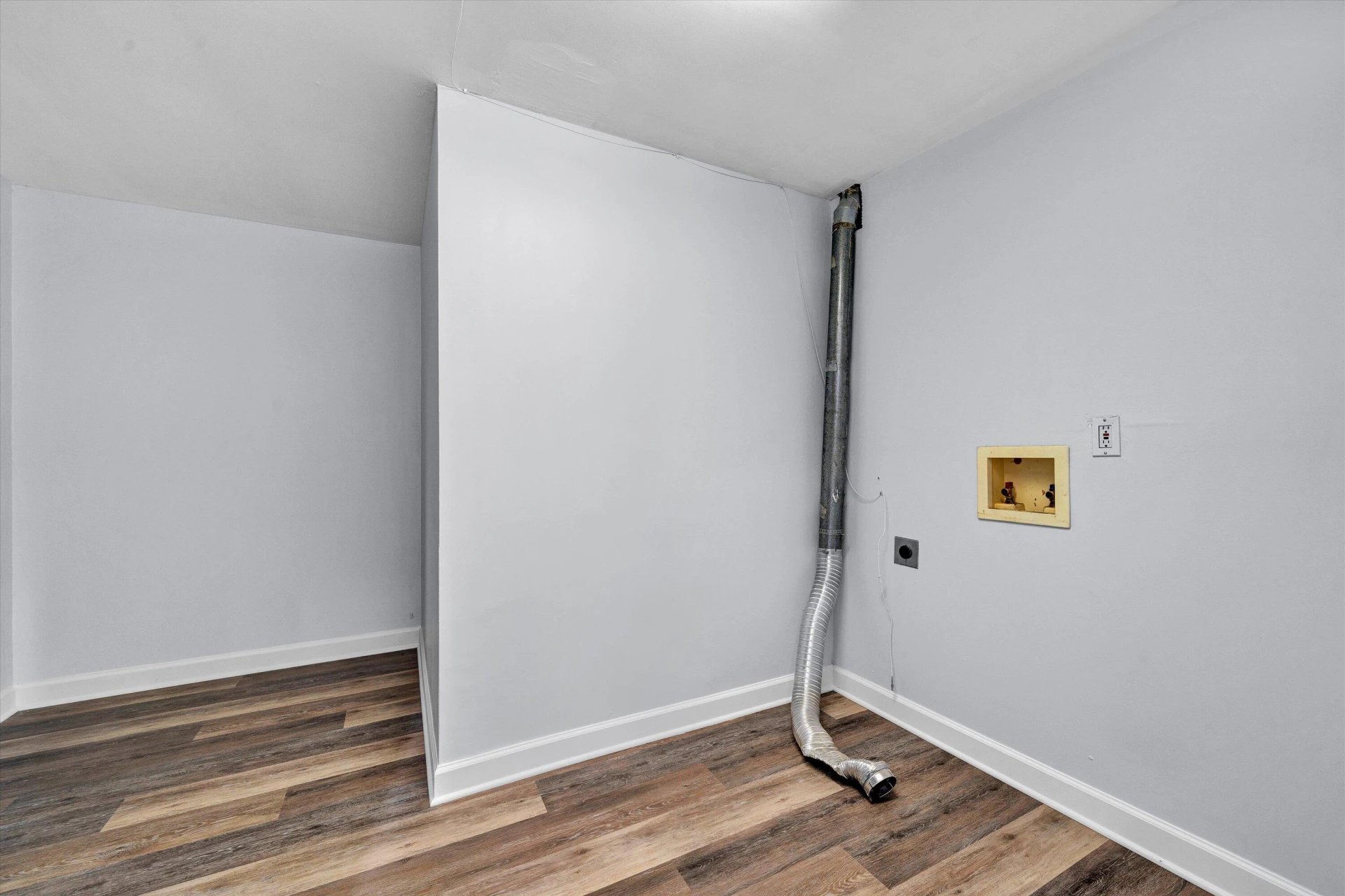 2603 Meadow Springs CIR - Photo 25
