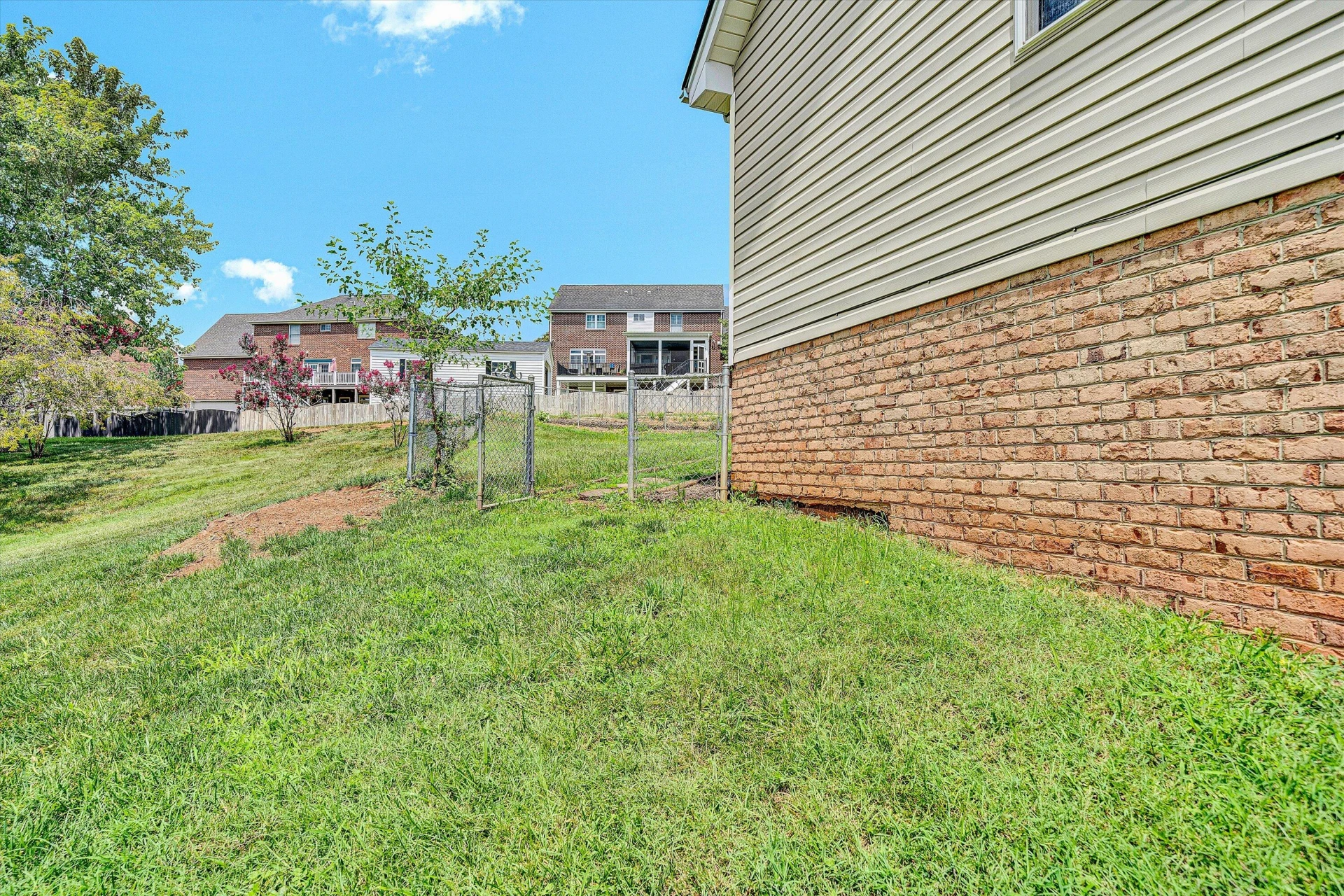 2603 Meadow Springs CIR - Photo 28